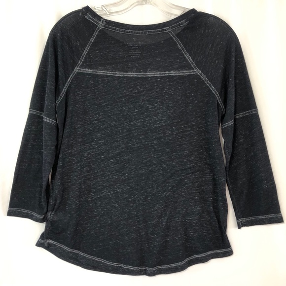 American Eagle Women’s Shirt - Picture 2 of 3